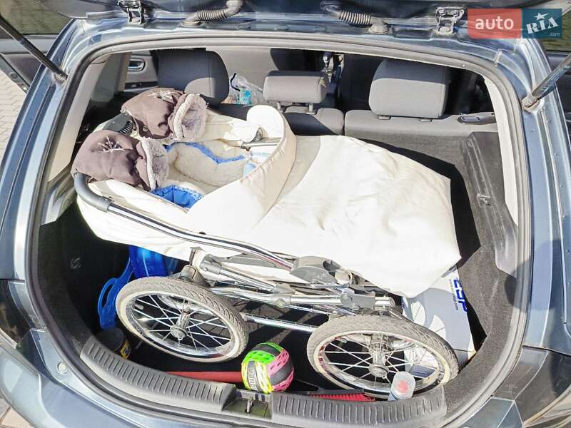 Хэтчбек Mazda 3 2008 в Львове