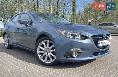 Хэтчбек Mazda 3 2016 в 