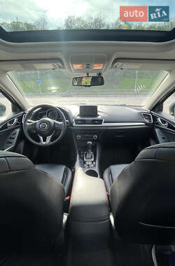 Хэтчбек Mazda 3 2016 в 