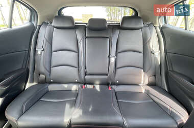 Хэтчбек Mazda 3 2016 в 