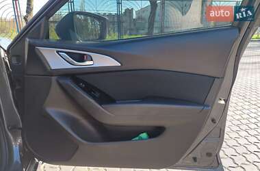 Седан Mazda 3 2018 в 