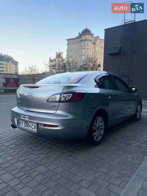 Седан Mazda 3 2012 в Одесі