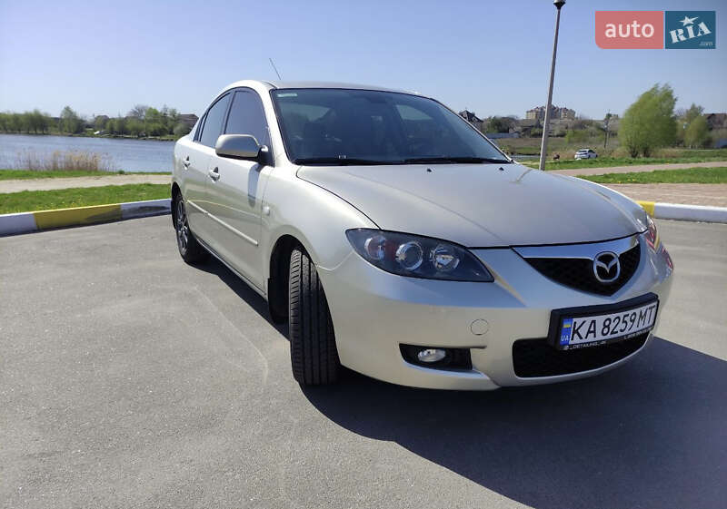 Седан Mazda 3 2008 в 