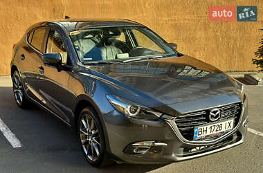 Хэтчбек Mazda 3 2018 в 