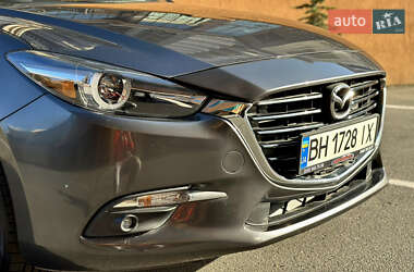 Хэтчбек Mazda 3 2018 в 