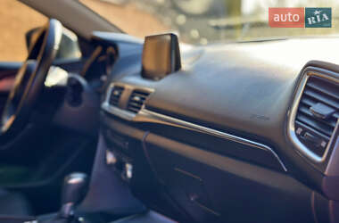Хэтчбек Mazda 3 2018 в 