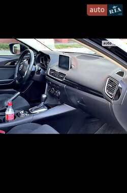 Седан Mazda 3 2016 в 