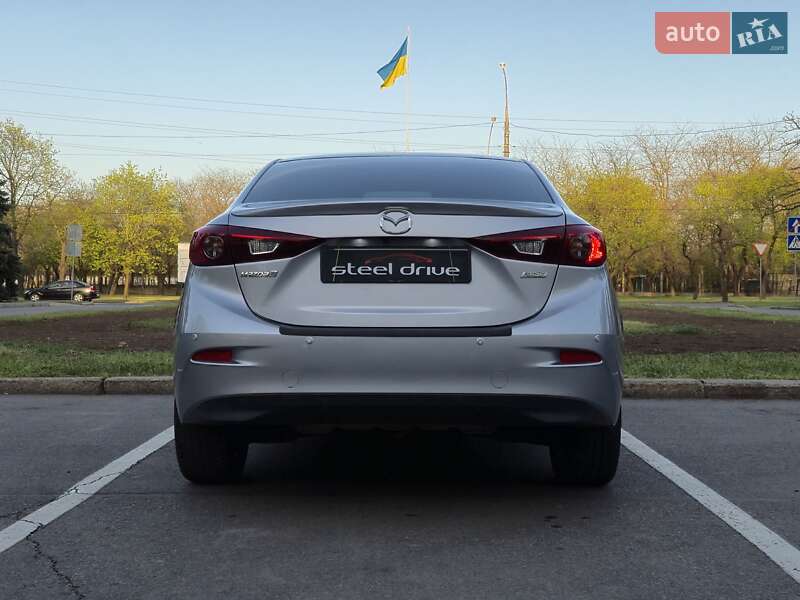 Седан Mazda 3 2017 в Миколаєві