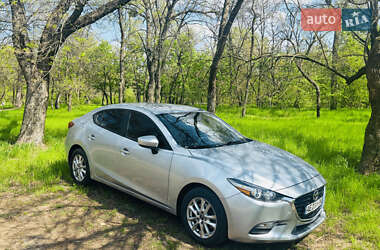 Седан Mazda 3 2017 в 