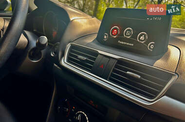Седан Mazda 3 2017 в 