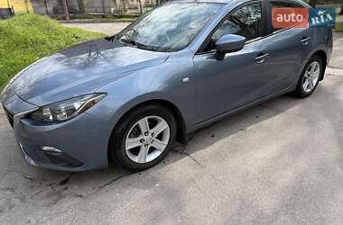 Седан Mazda 3 2014 в 