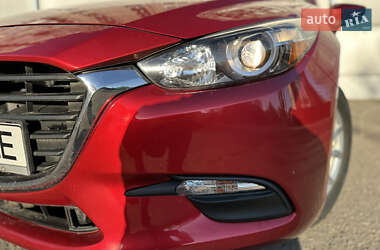 Седан Mazda 3 2017 в 