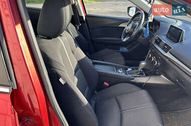 Седан Mazda 3 2017 в 