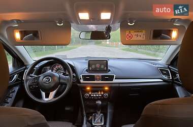 Седан Mazda 3 2014 в 