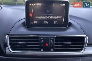 Седан Mazda 3 2014 в 