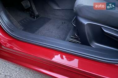 Седан Mazda 3 2014 в 