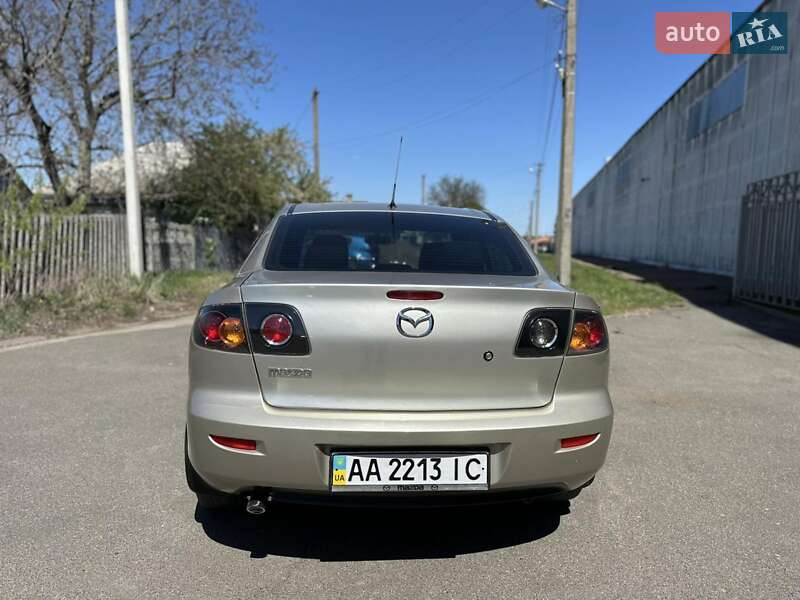 Седан Mazda 3 2006 в Прилуках