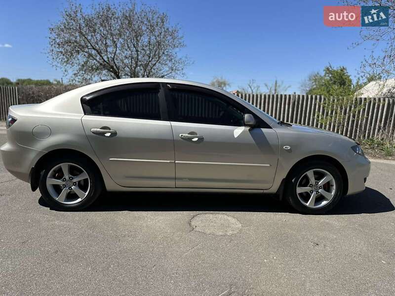 Седан Mazda 3 2006 в Прилуках