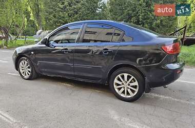 Седан Mazda 3 2004 в 