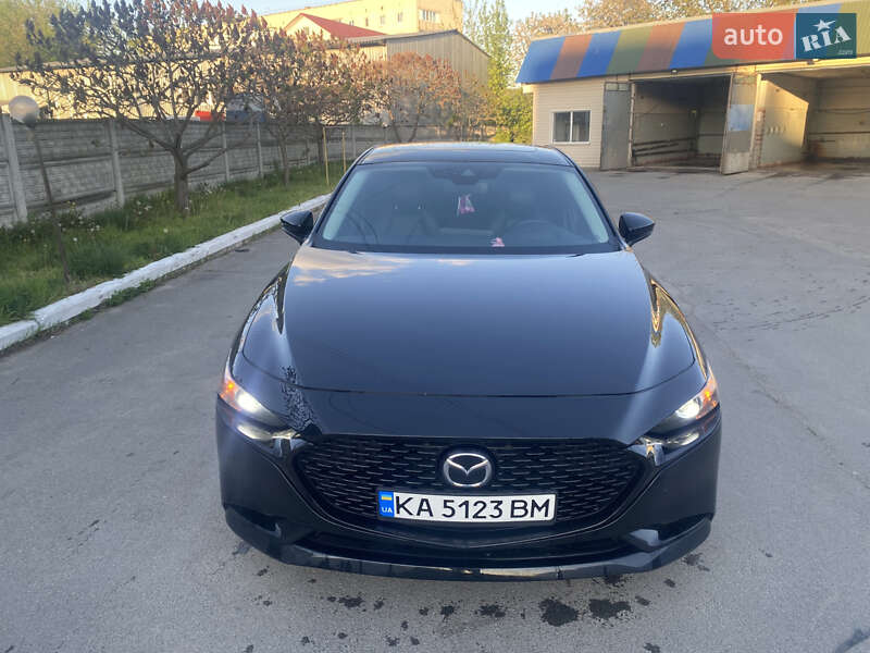 Седан Mazda 3 2019 в Василькові