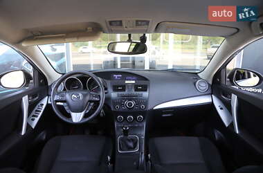 Седан Mazda 3 2012 в 