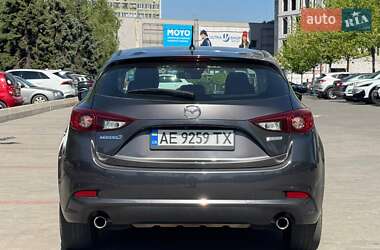 Седан Mazda 3 2017 в 