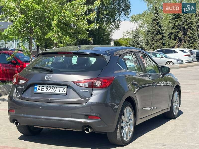 Седан Mazda 3 2017 в Дніпрі
