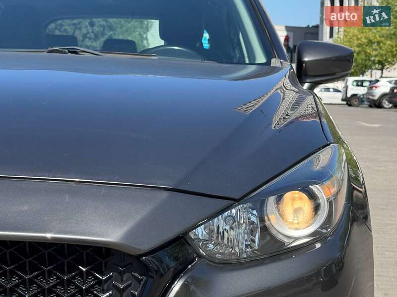 Седан Mazda 3 2017 в Дніпрі