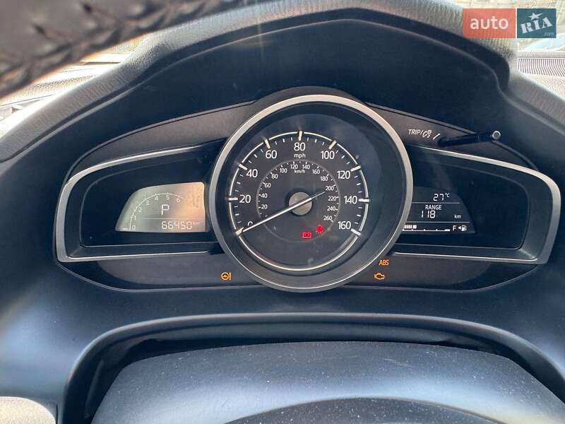 Седан Mazda 3 2017 в Дніпрі