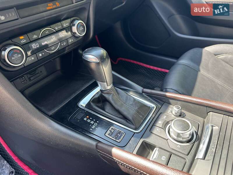 Седан Mazda 3 2017 в Дніпрі