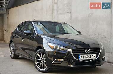 Хэтчбек Mazda 3 2018 в 