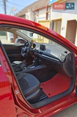 Седан Mazda 3 2016 в 