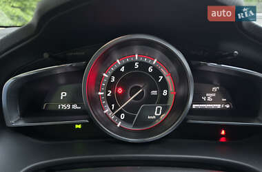 Хэтчбек Mazda 3 2015 в 