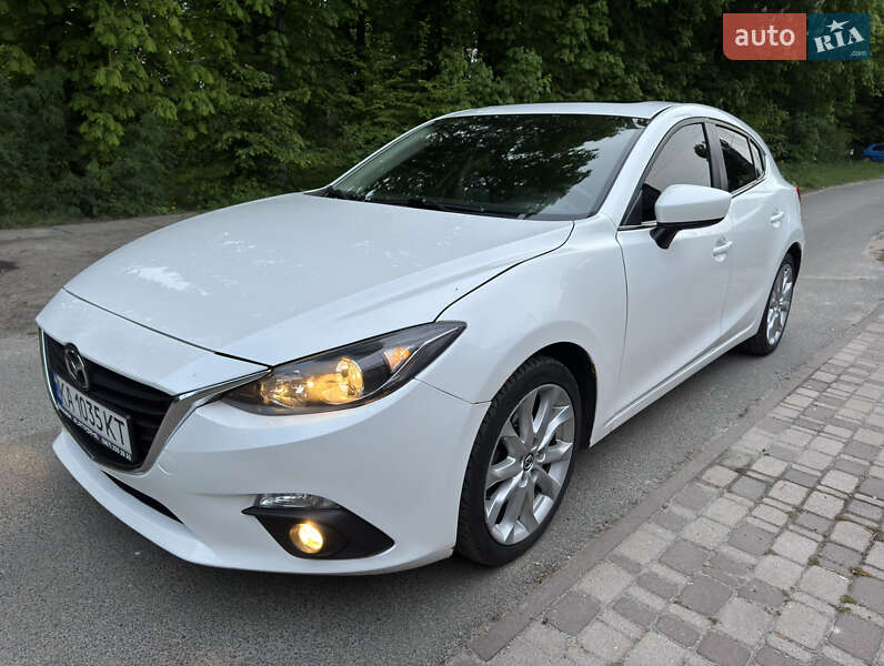 Хэтчбек Mazda 3 2015 в Киеве