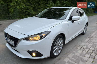 Хэтчбек Mazda 3 2015 в 