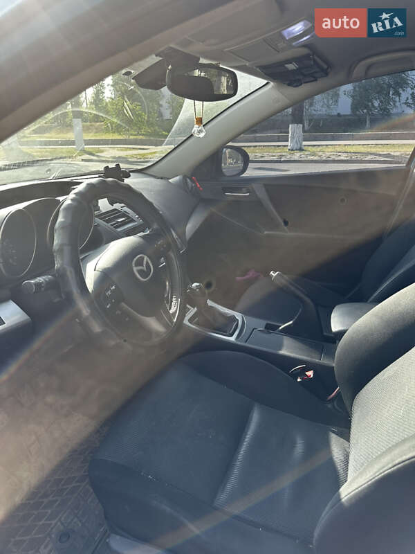 Седан Mazda 3 2010 в Харькове