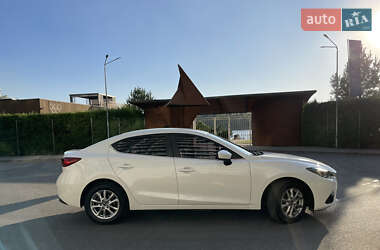 Седан Mazda 3 2015 в Киеве