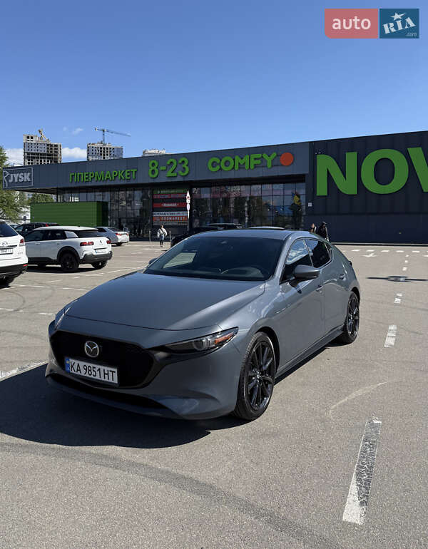Mazda 3 2019