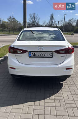 Седан Mazda 3 2015 в 
