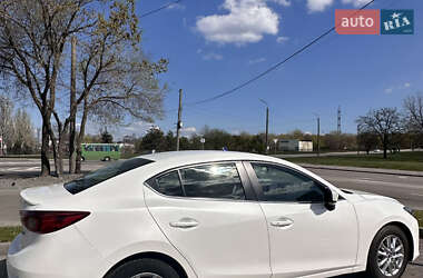 Седан Mazda 3 2015 в 