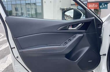Хэтчбек Mazda 3 2014 в 
