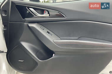 Хэтчбек Mazda 3 2014 в 