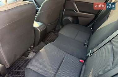 Седан Mazda 3 2013 в 