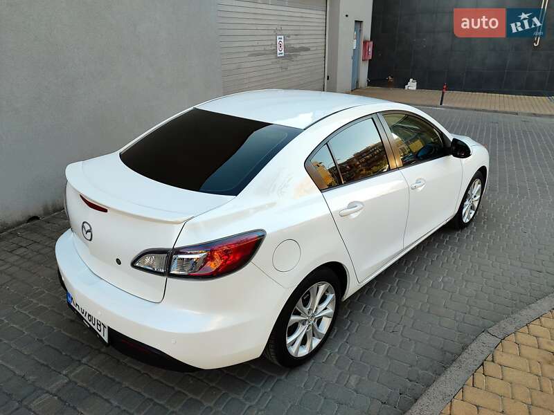 Седан Mazda 3 2011 в Киеве