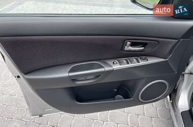 Хетчбек Mazda 3 2007 в 
