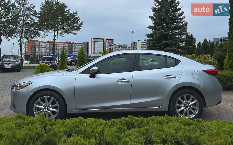 Седан Mazda 3 2016 в Львове
