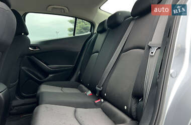 Седан Mazda 3 2016 в 