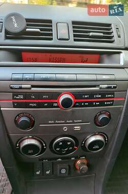 Седан Mazda 3 2006 в 