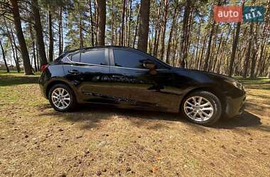 Хэтчбек Mazda 3 2014 в 