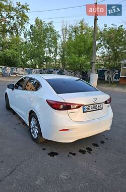 Седан Mazda 3 2015 в 
